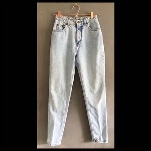 VINTAGE late 80s early 90s Tapered Jeans